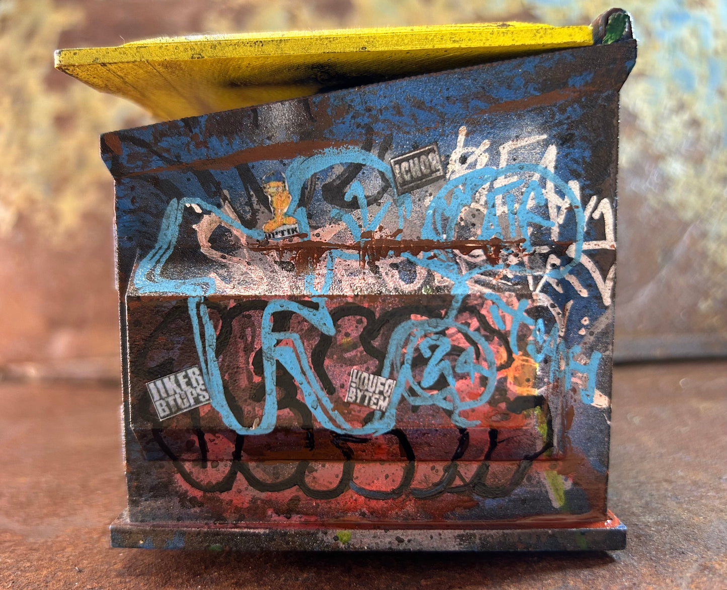 URBAN GRIT MINUATURE DUMPSTER