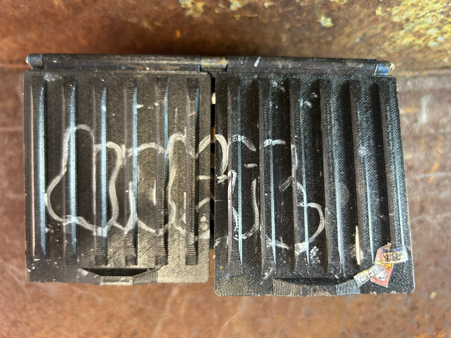 URBAN GRIT MINUATURE DUMPSTER