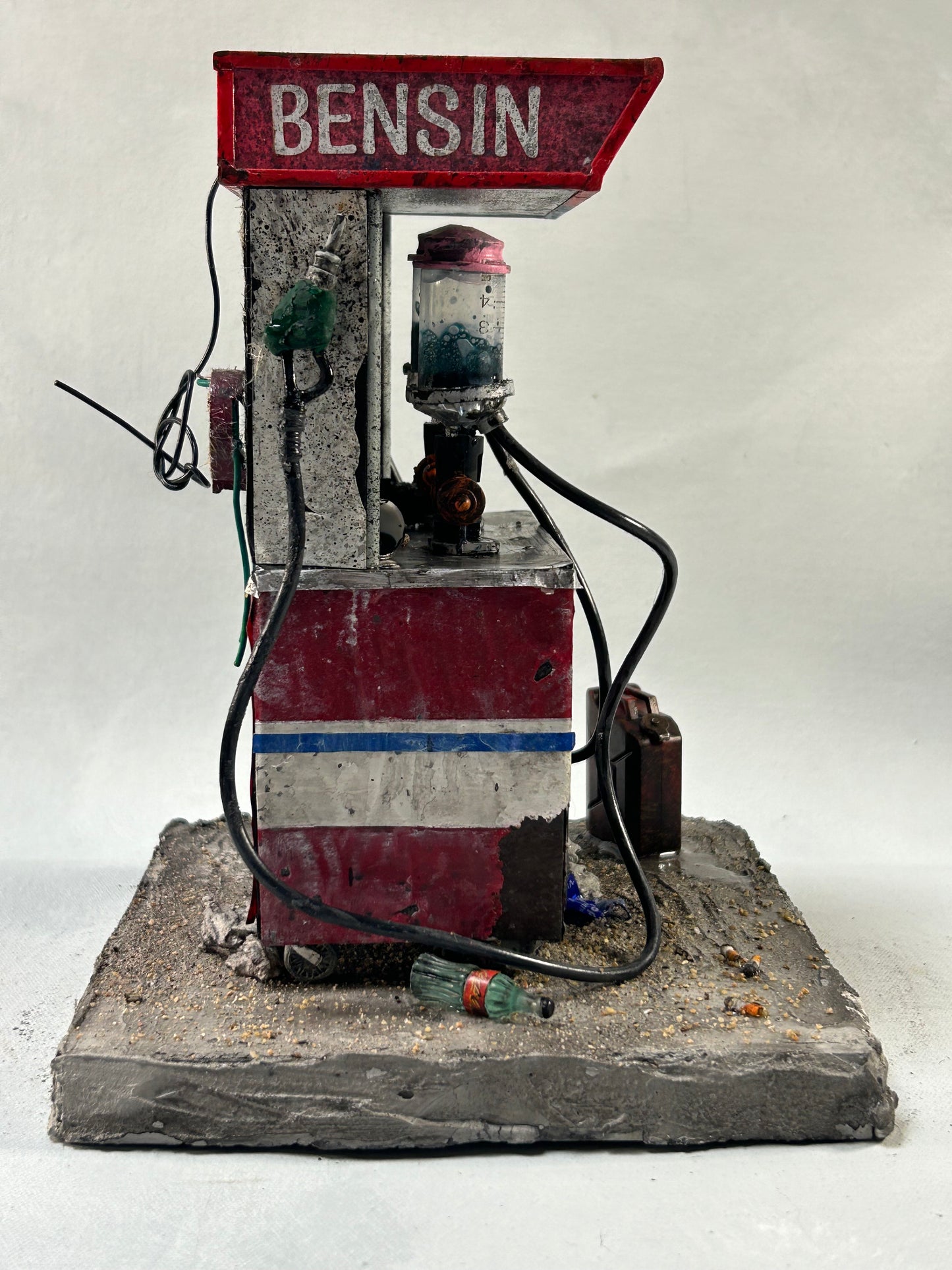Miniature Pertamini Petrol Pump
