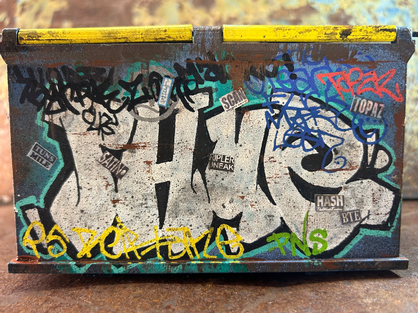 URBAN GRIT MINUATURE DUMPSTER