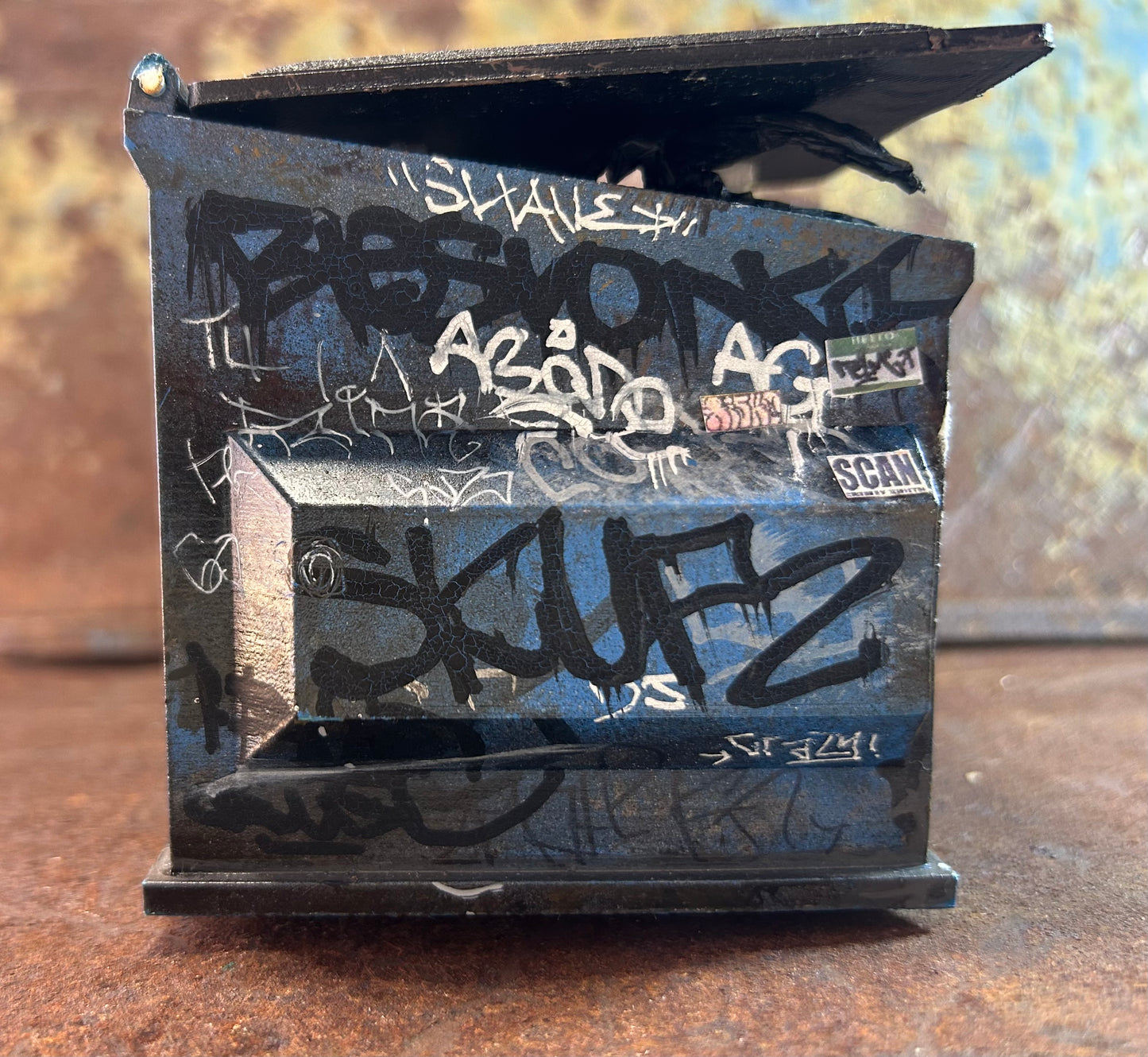 URBAN GRIT MINUATURE DUMPSTER