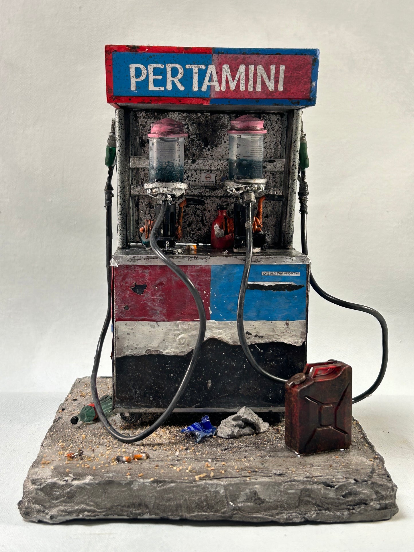 Miniature Pertamini Petrol Pump