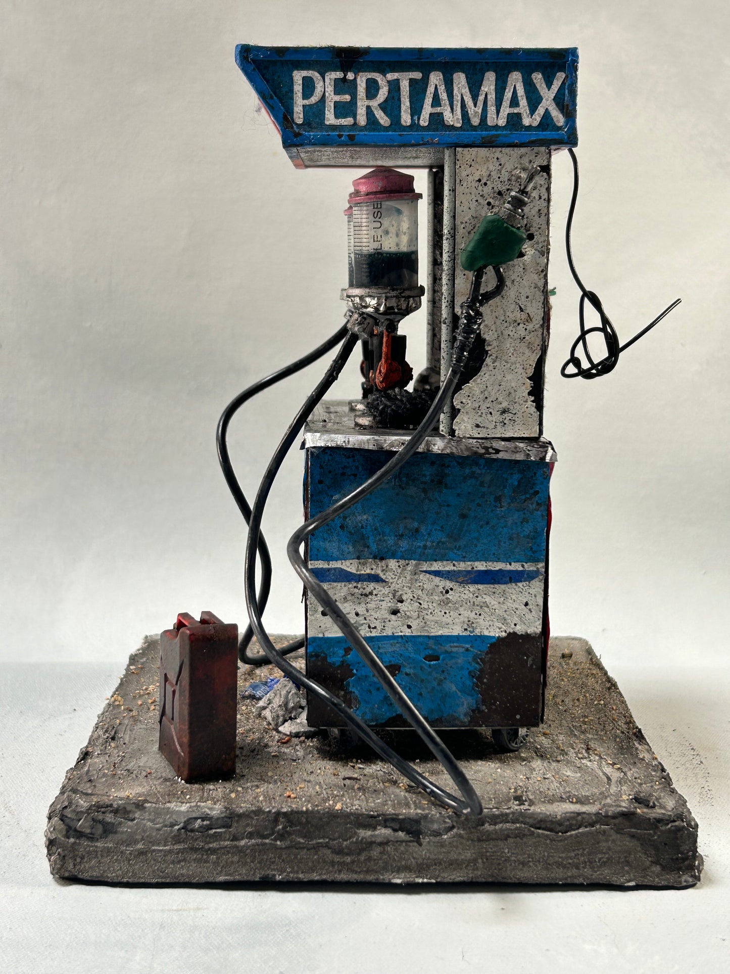 Miniature Pertamini Petrol Pump